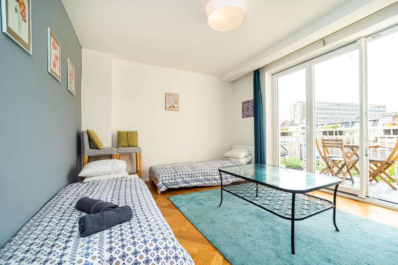 Central, Spacious, Modern 5 Bedrm Duplex W/Balcony Prague Luaran gambar