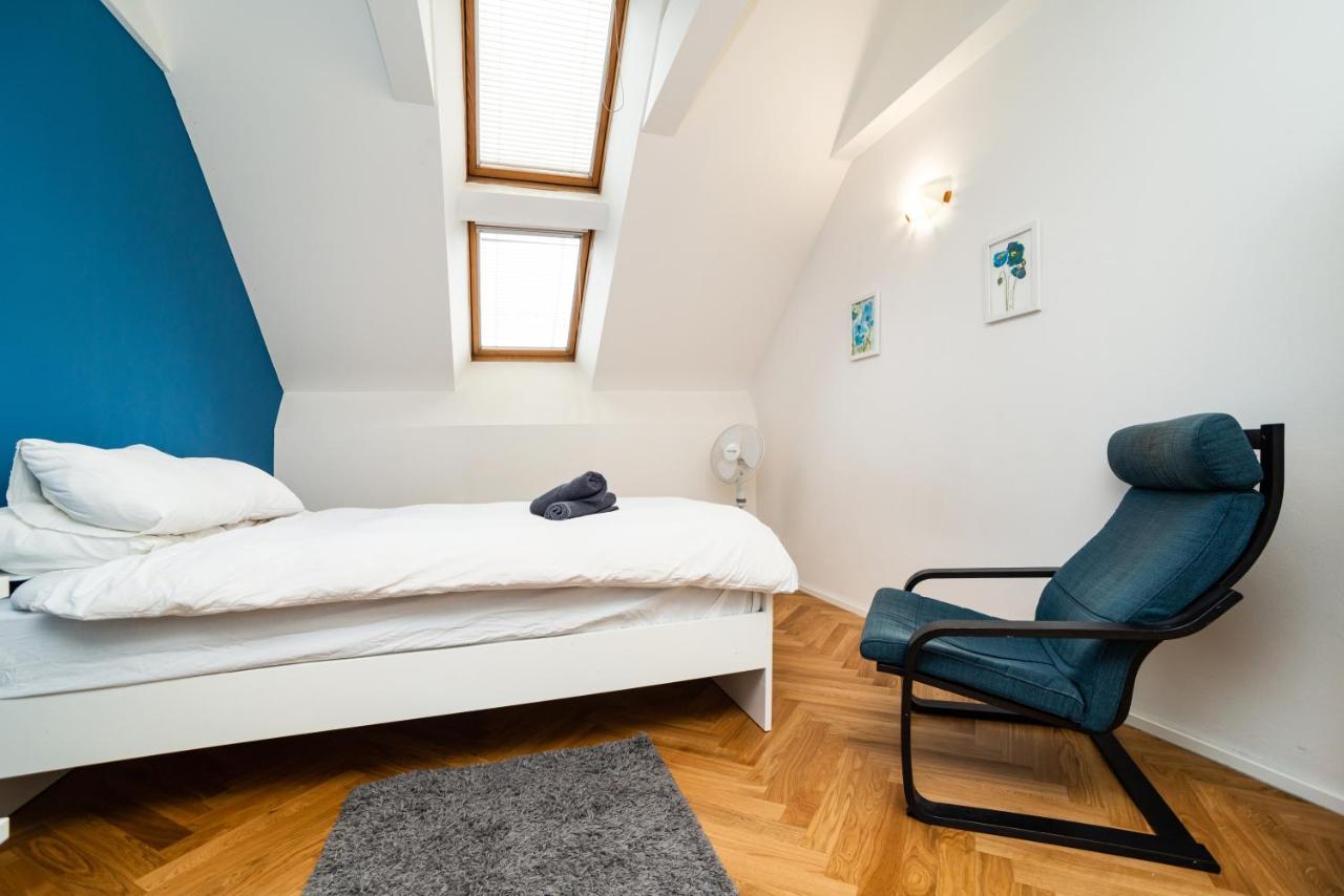 Central, Spacious, Modern 5 Bedrm Duplex W/Balcony Prague Luaran gambar